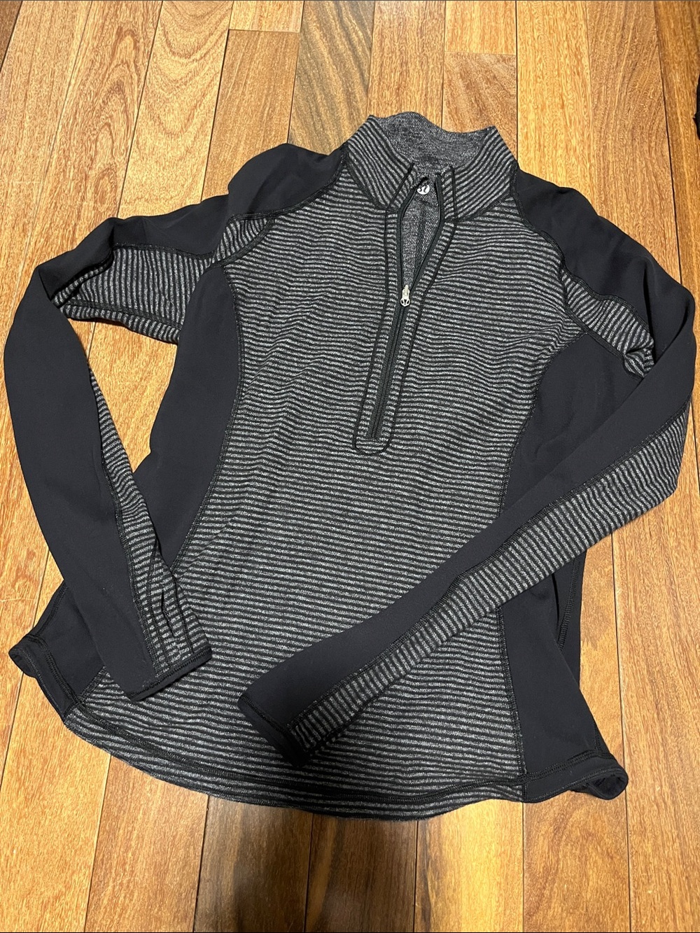 lululemon athletica Women's Long Sleeve Half-Zip Top - Black/Gray